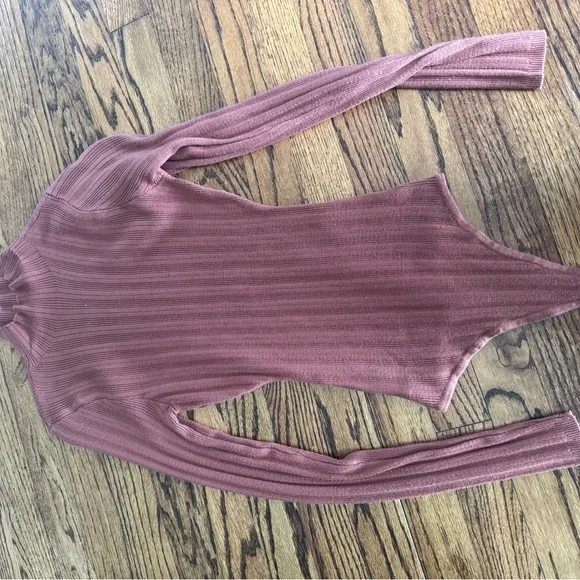 Abercrombie & Fitch Women's Turtleneck Sweater Bodysuit - Picture 4 of 4